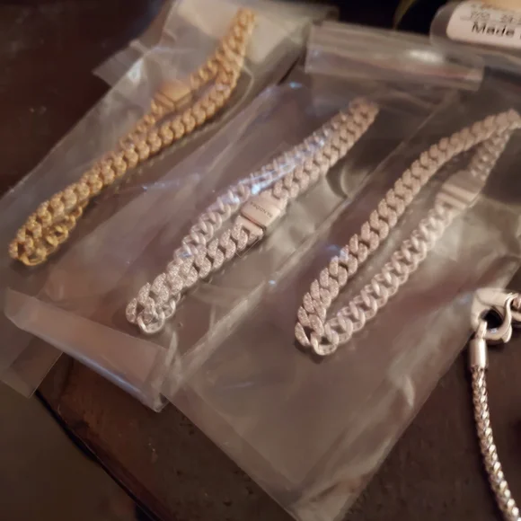 Pandora Silver and Gold Bracelets with Vibrant Charms For MICHSAZ - Picture 4 of 5